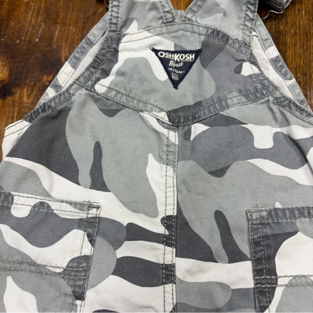 Osh Kosh Gray Camo Overalls‎ Size 18 Months